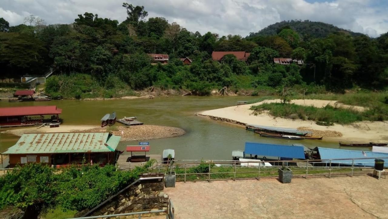 Julies Hostel Taman Negara Kuala Tahan Exterior photo